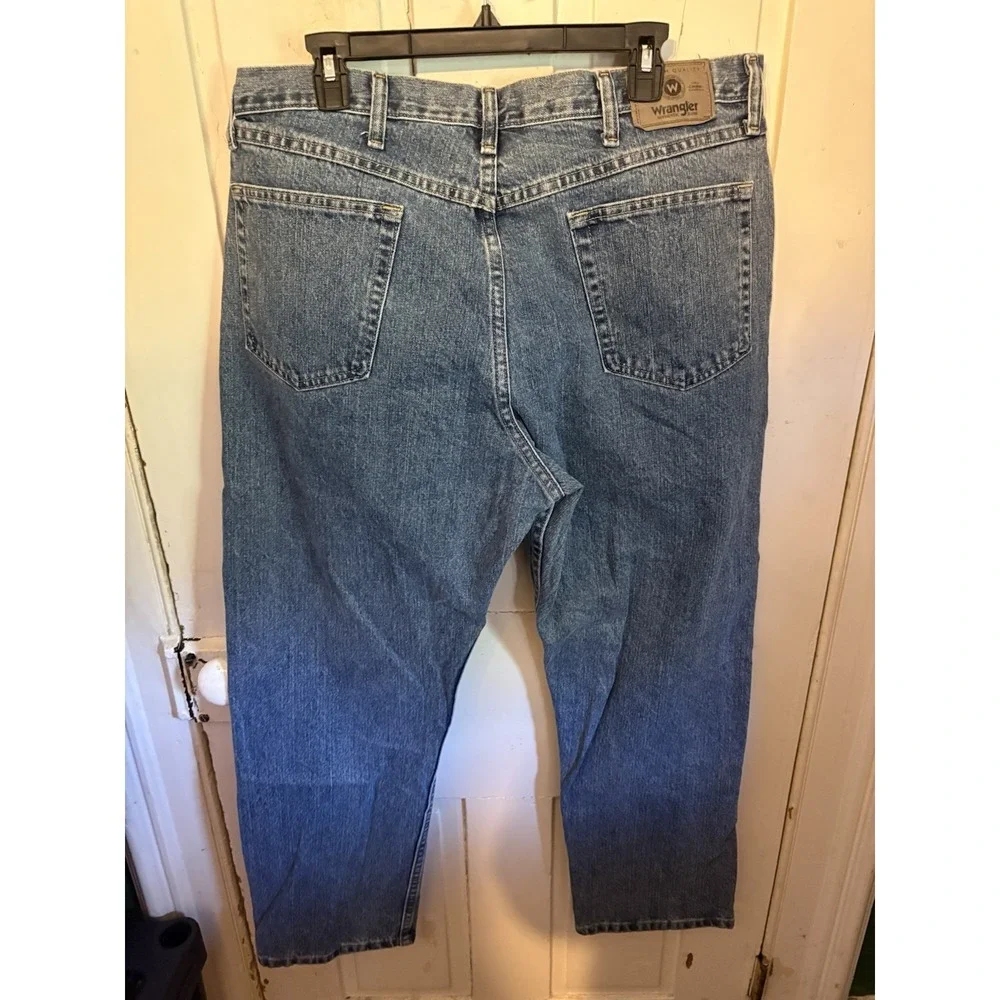 WRANGLER Men's Jeans Size 38x30 Blue Denim Relaxed Straight Western Cowboy Pants